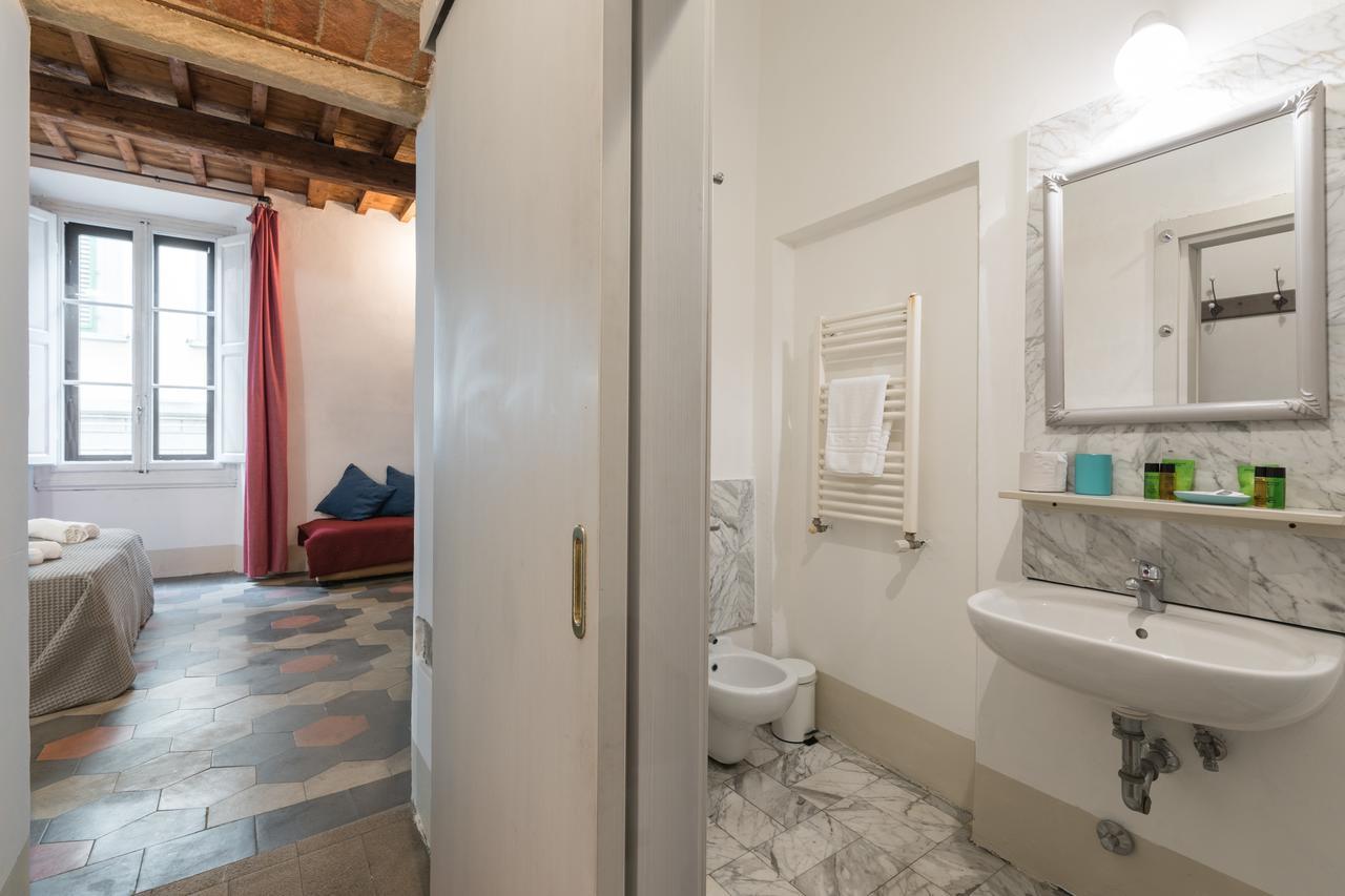 F7 - Santa Croce One Bedroom Flat For 2 Or 3 Guests Флоренция Екстериор снимка