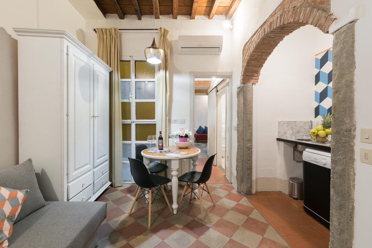 F7 - Santa Croce One Bedroom Flat For 2 Or 3 Guests Флоренция Екстериор снимка